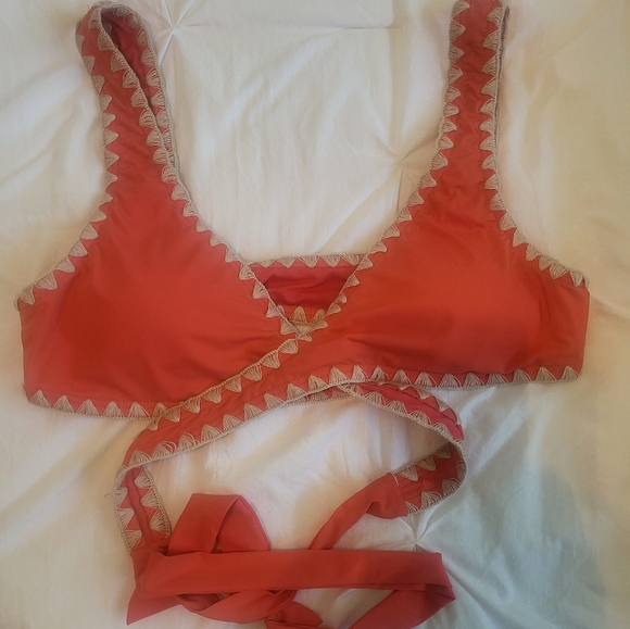 Bathing suit and tops - Picture 2 of 7